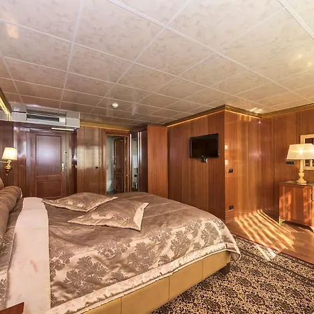 Cevheri's Hotel