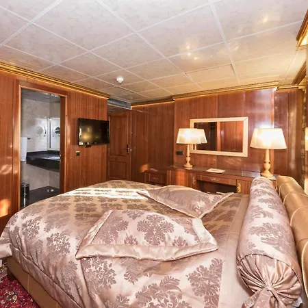 Cevheri's Hotel 4*